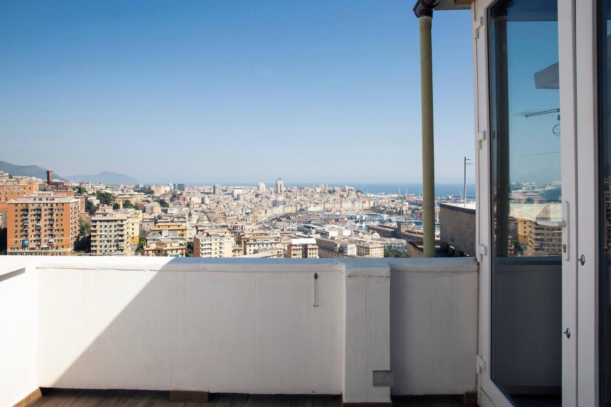 Apartamento A Postcard From *
