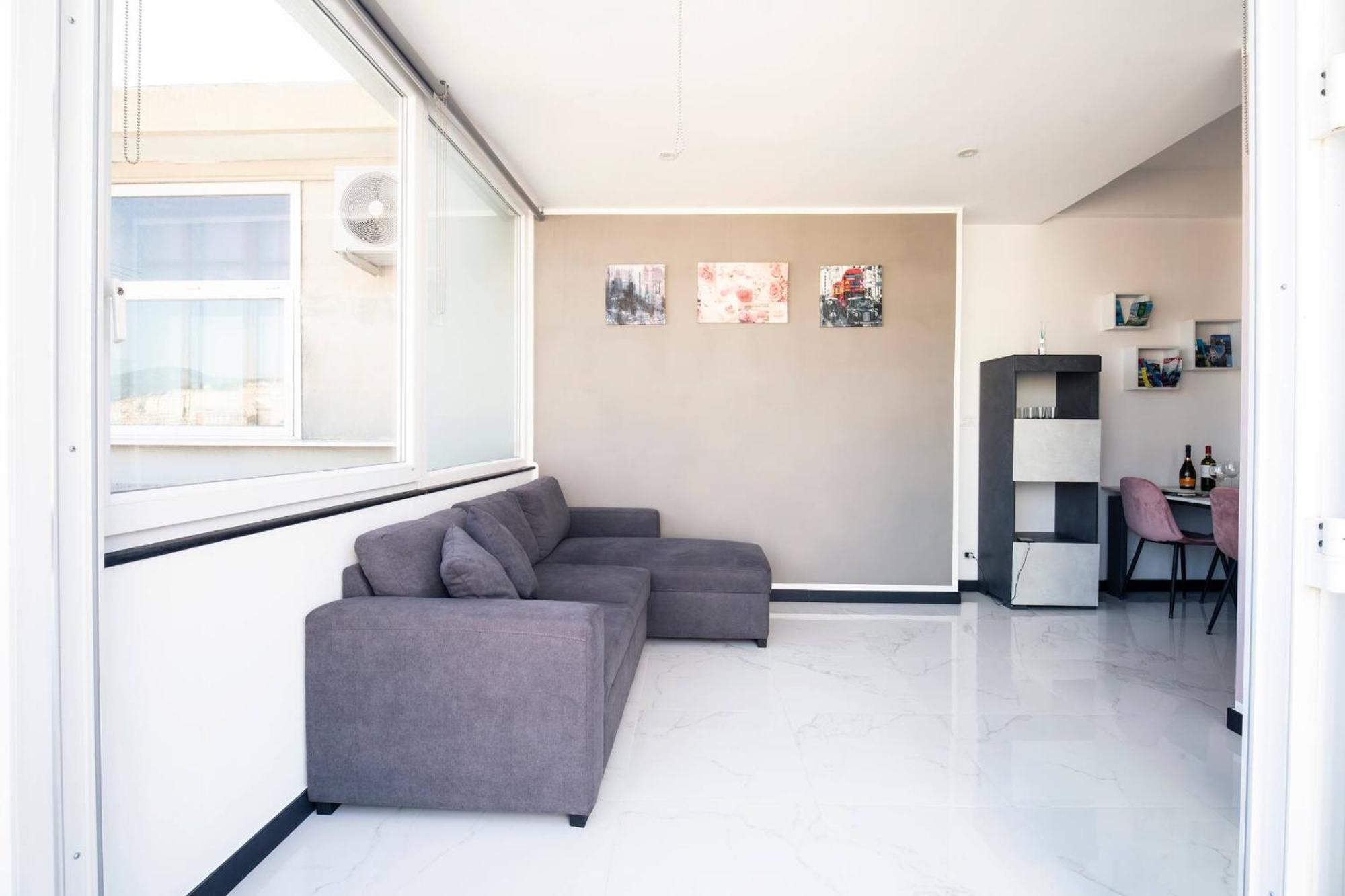Apartamento A Postcard From *